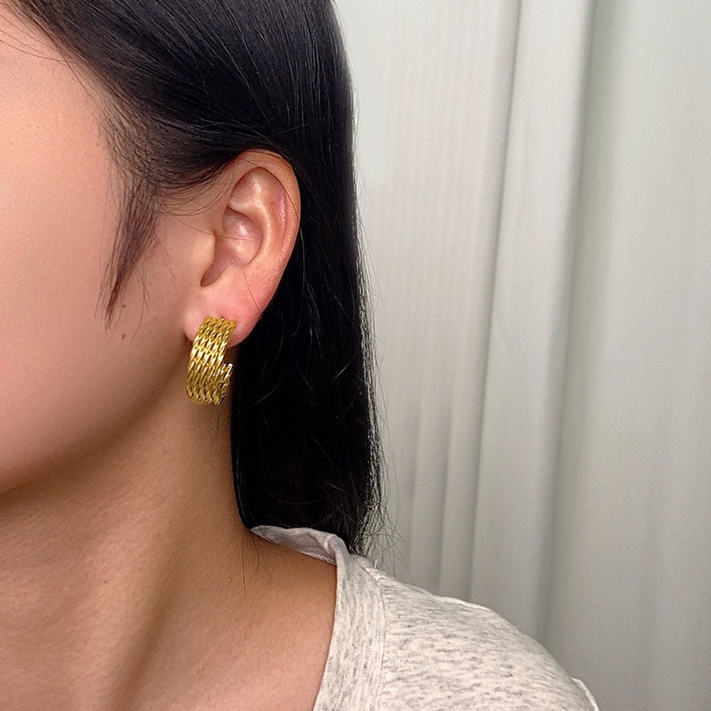 Chic Chunk Hoop Earrings - ILA1043
