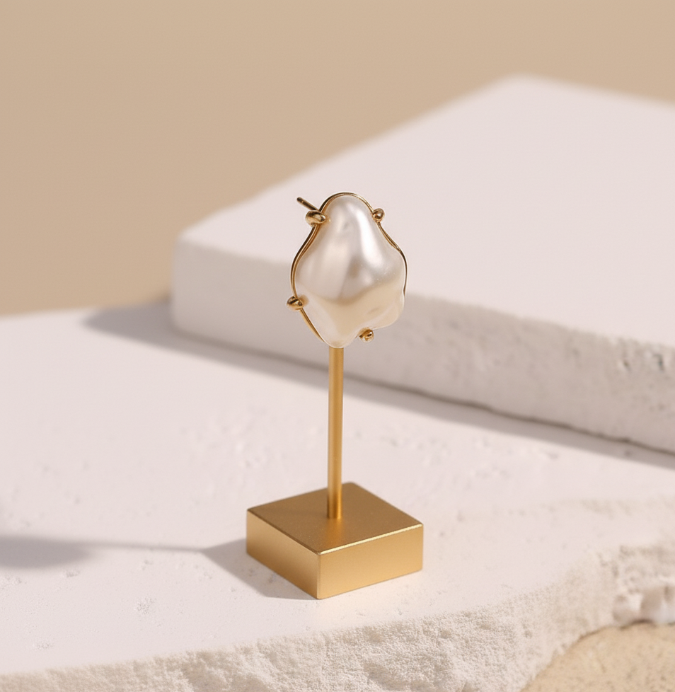 Baroque Shine Studs - ILA1162