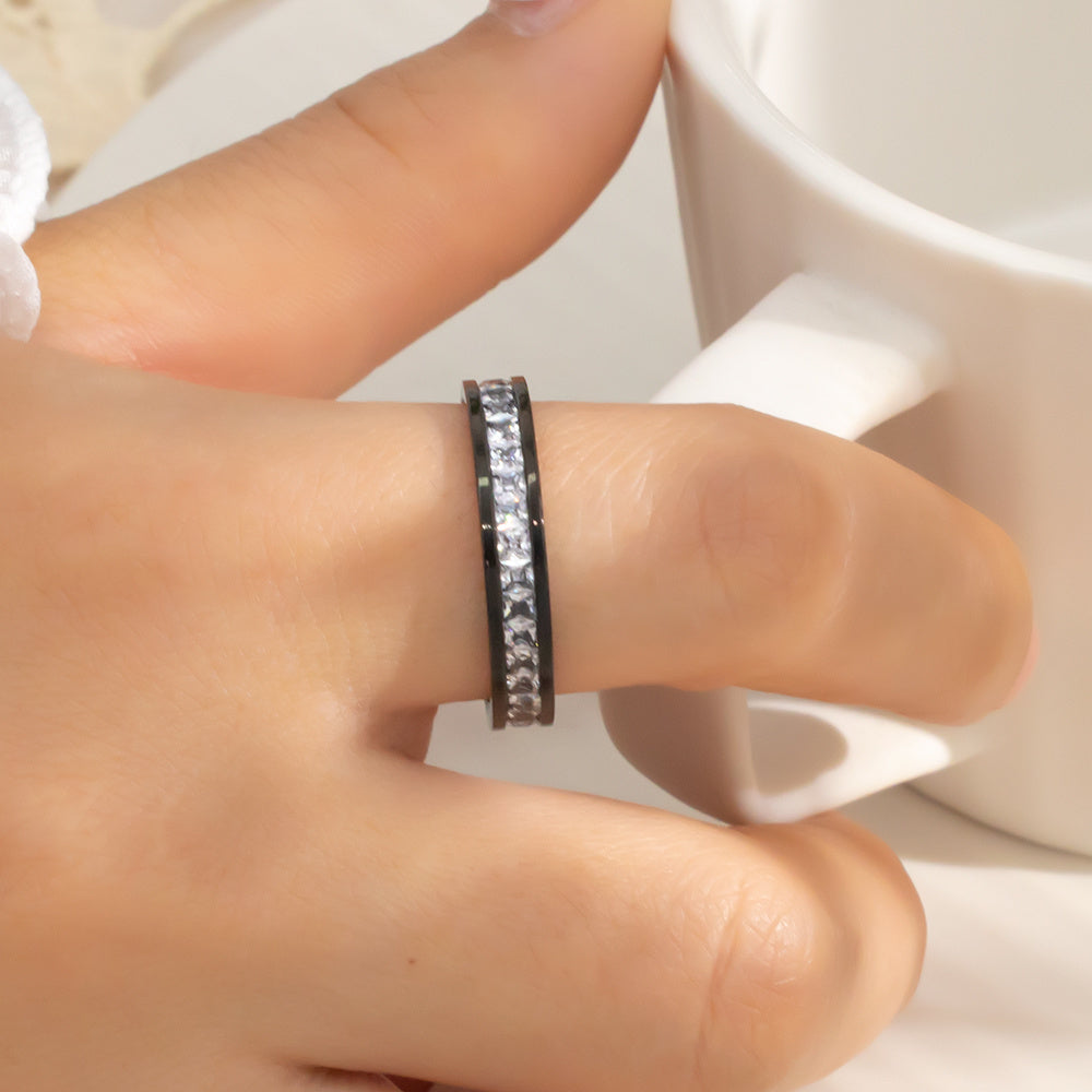 Cyrstal Black Ring - ILA1431