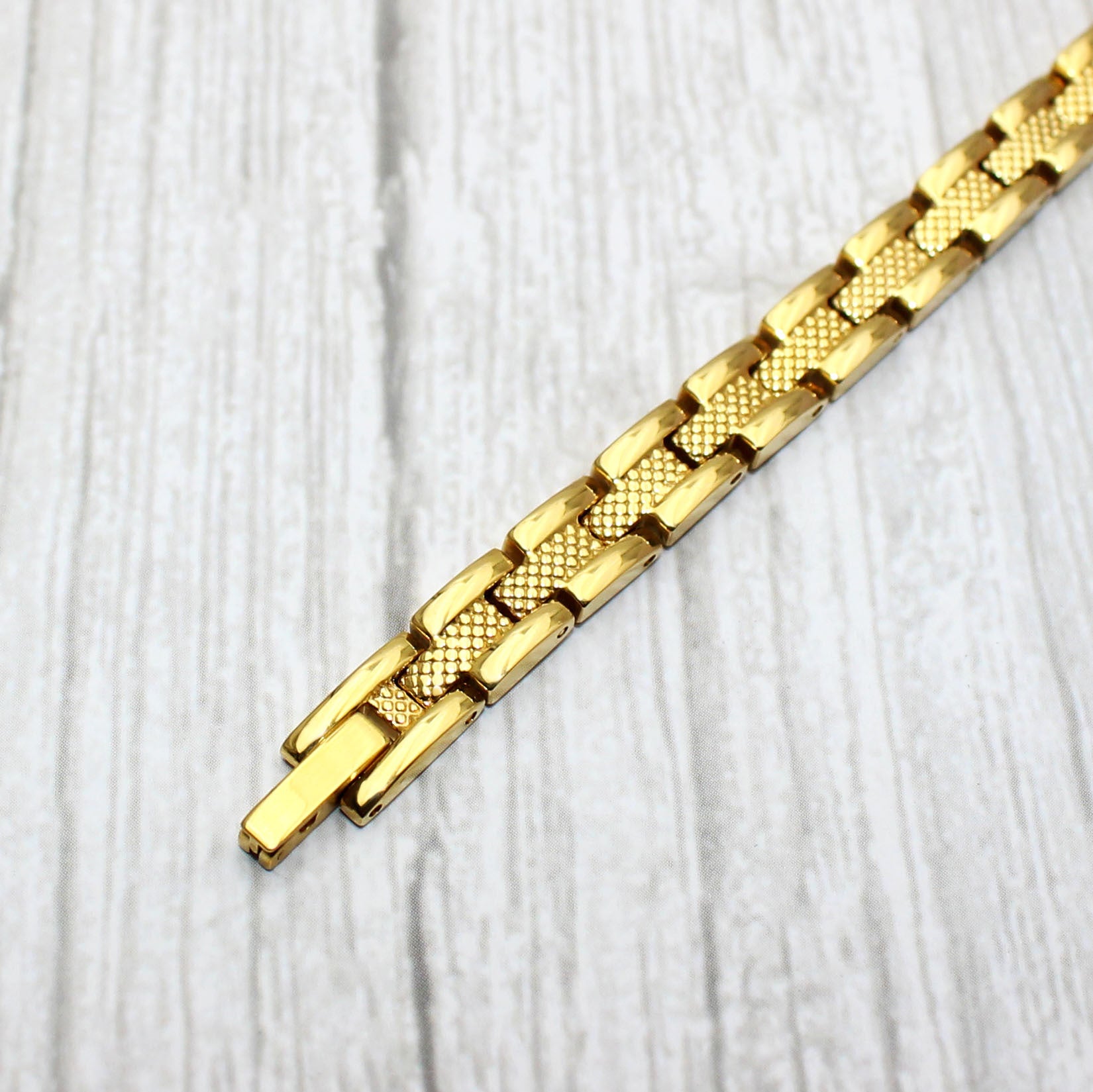 Golden Beauty Bracelet - ILA155