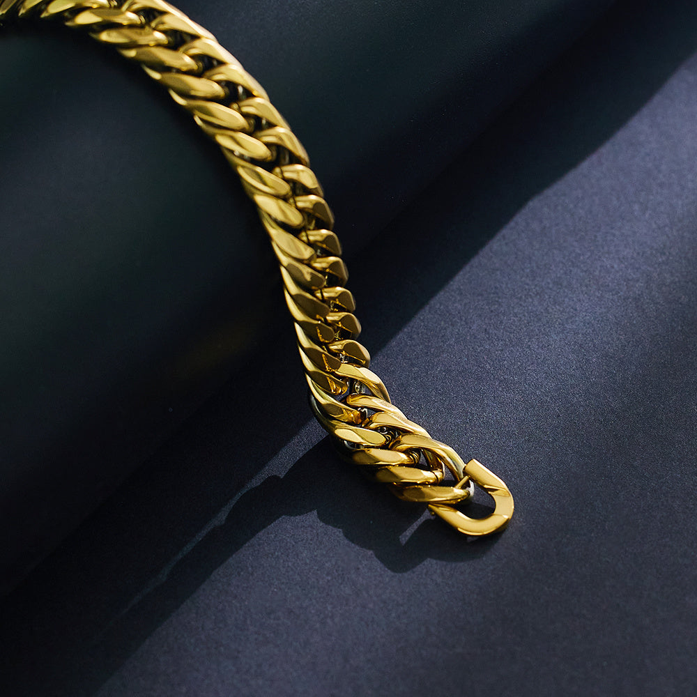 Golden Claw Barcelet - ILA751