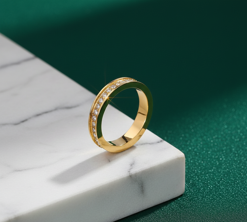 Crystal Kiss Ring - ILA913